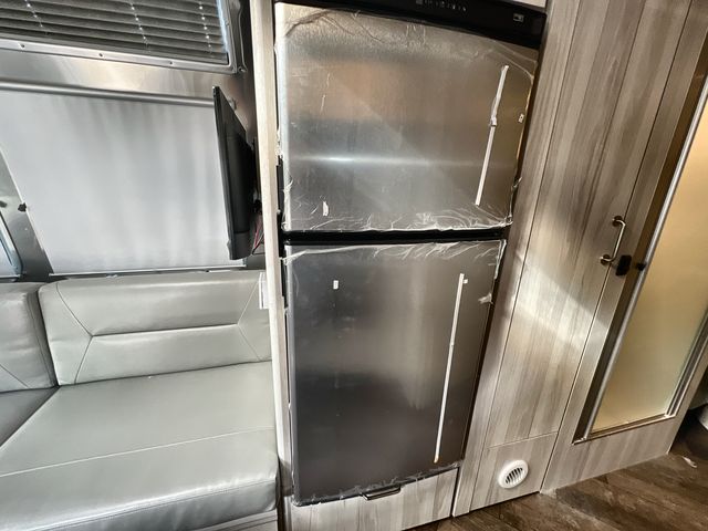 2025 Airstream 25FBQ Base