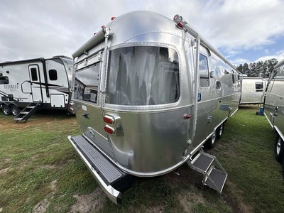 2026 Airstream 27FBQ Base
