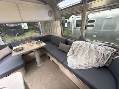 2026 Airstream 25FBQ Base
