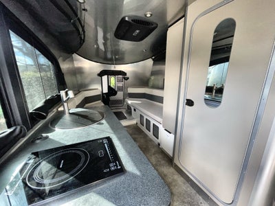 2026 Airstream 20Xe Base