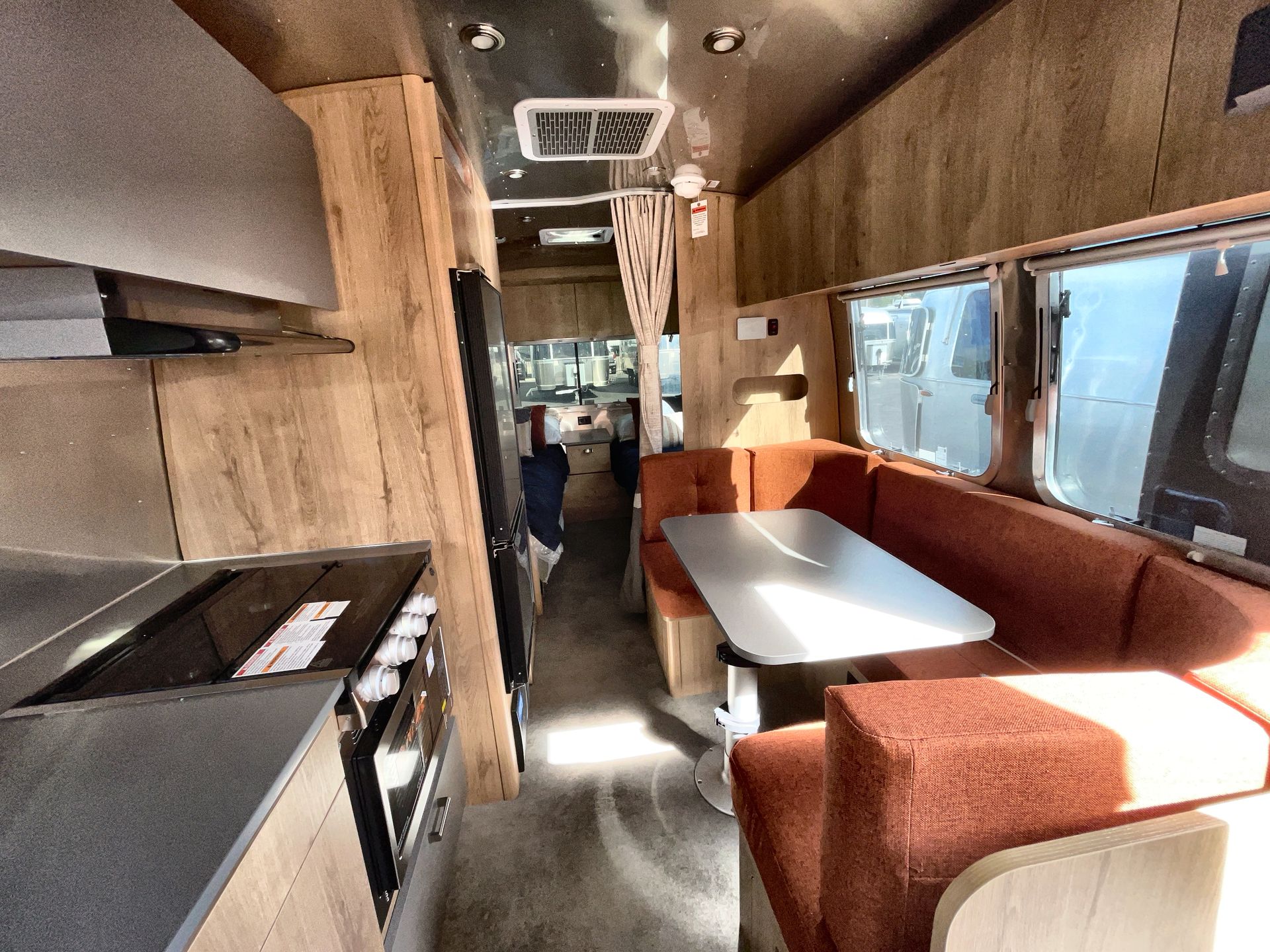 2026 Airstream 23FBT Base