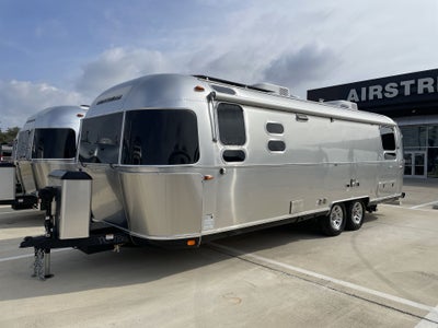 2026 Airstream 28RBT Base