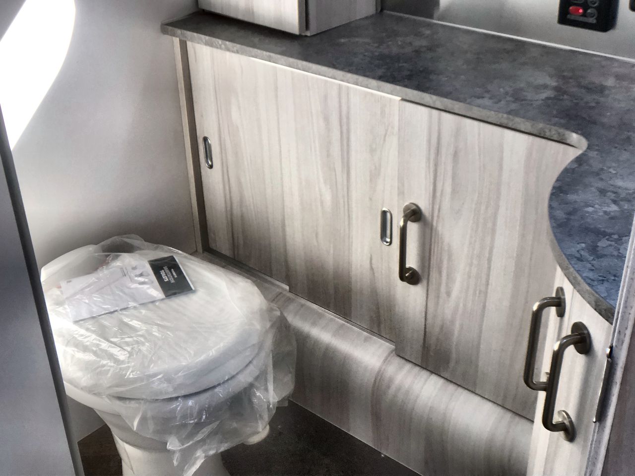 2026 Airstream 30RBT Base