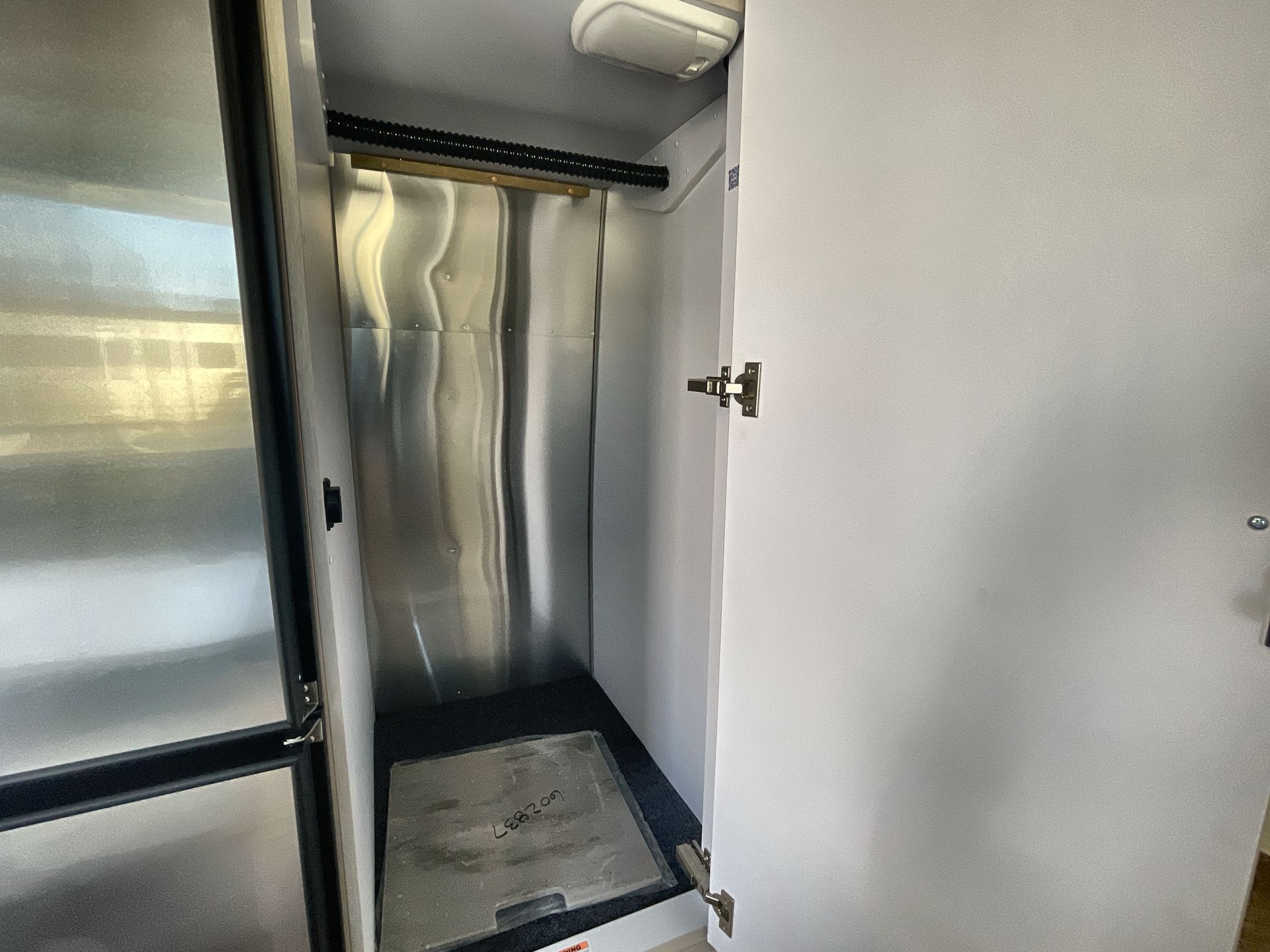 2026 Airstream 23FBT Base