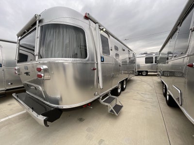 2026 Airstream 27FBQ Base