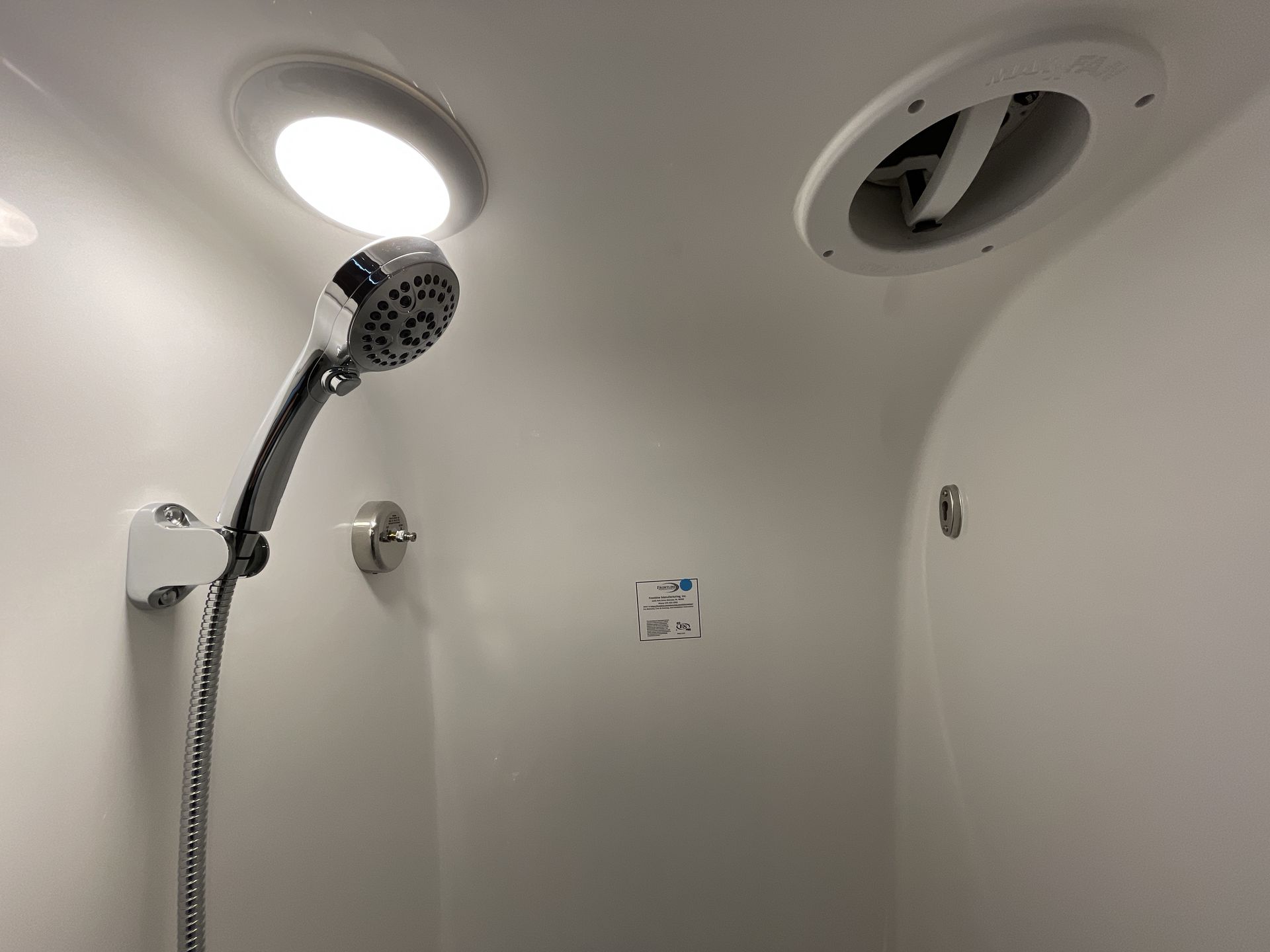 2026 Airstream 27FBT Base