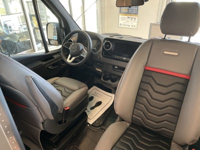 2026 Airstream 19X LE Outland Base