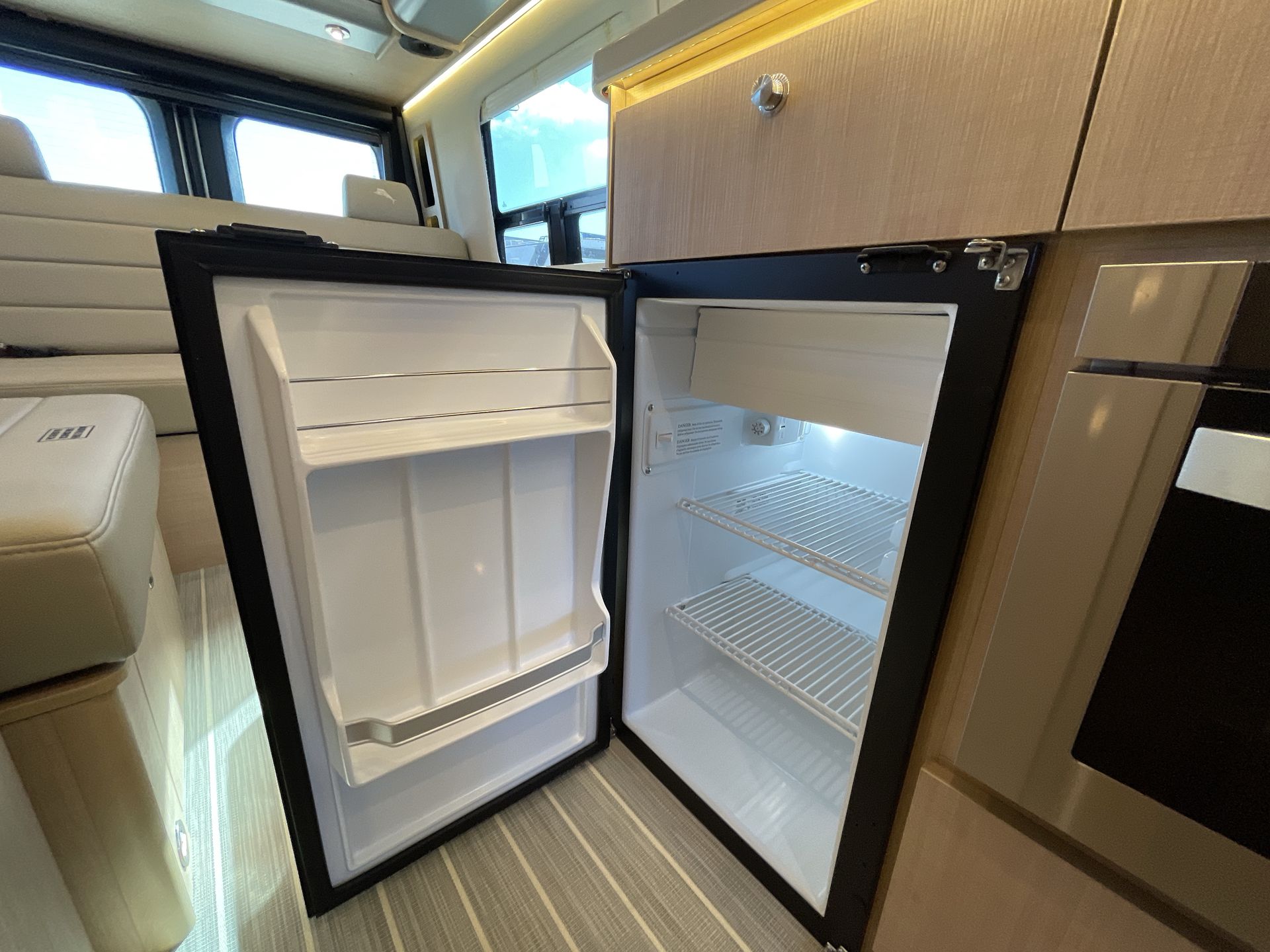 2026 Airstream 24GL Tommy Bahama Base