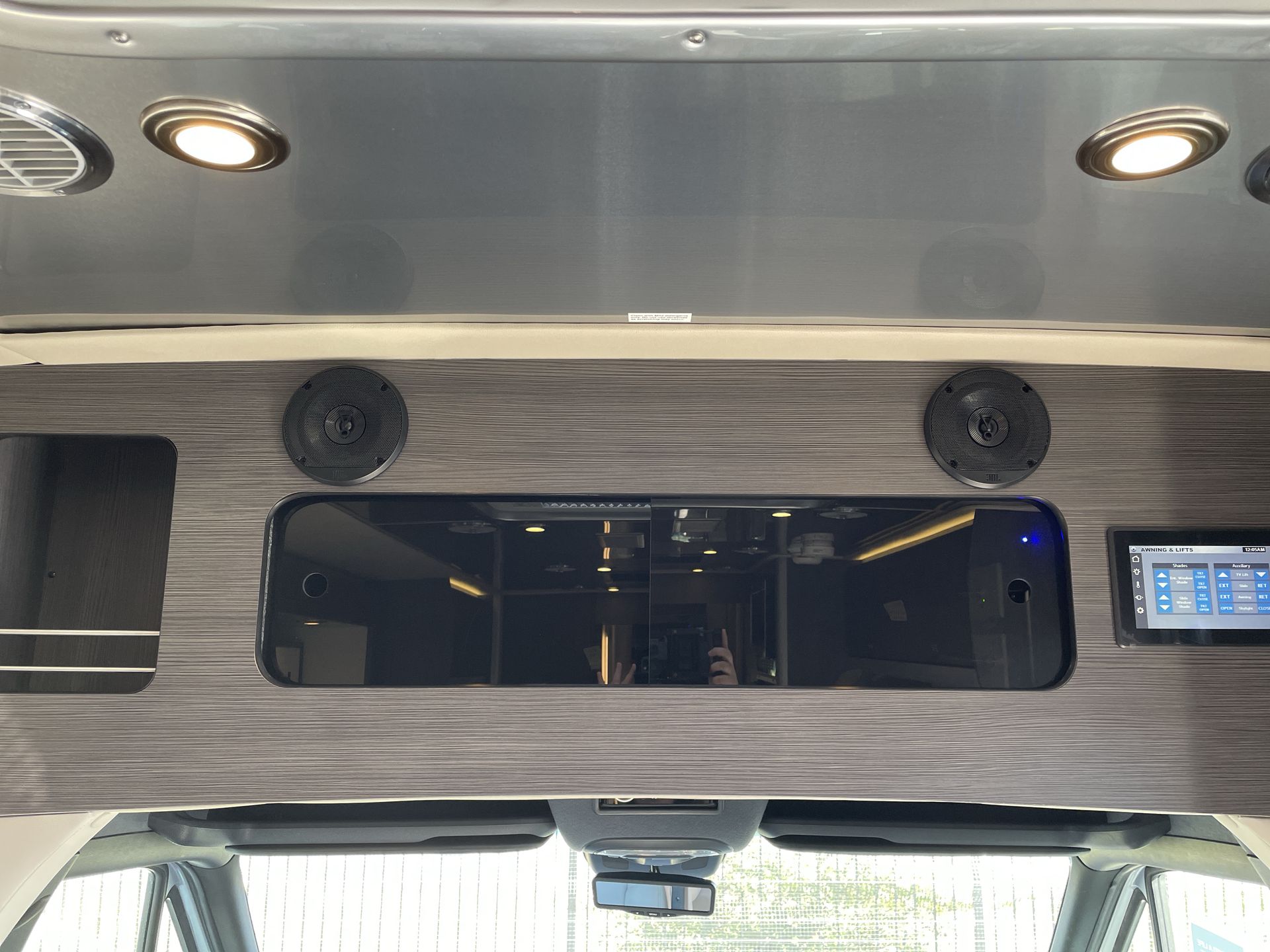 2026 Airstream Murphy Suite Base