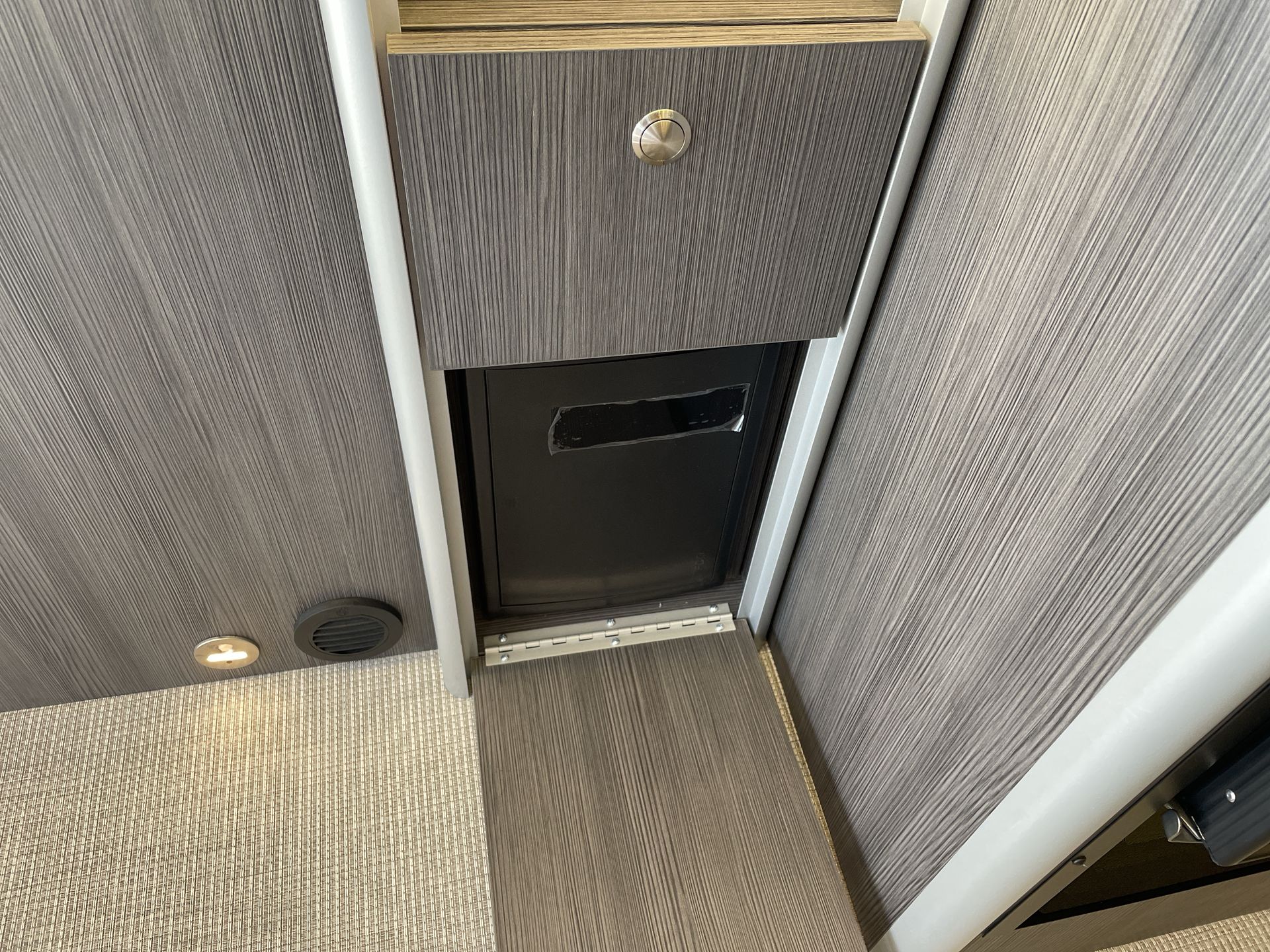 2026 Airstream Murphy Suite Base