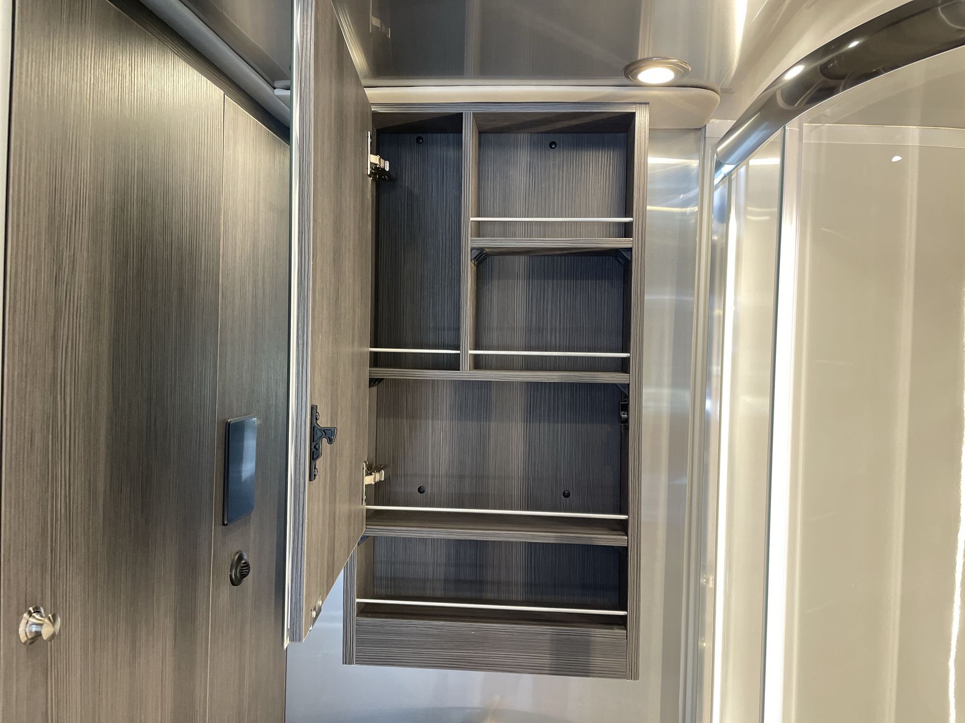 2026 Airstream Murphy Suite Base