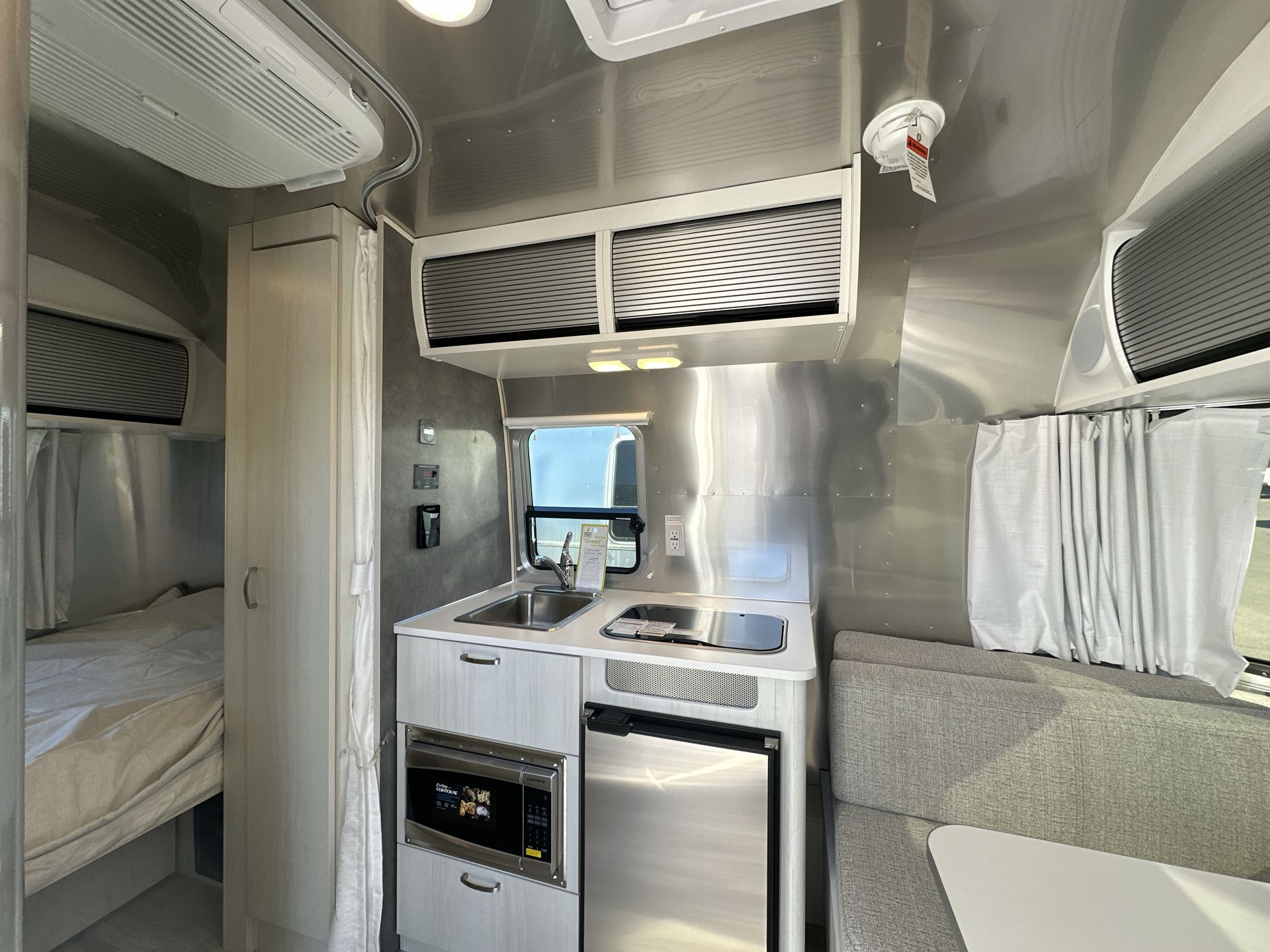 2026 Airstream 16RB Base