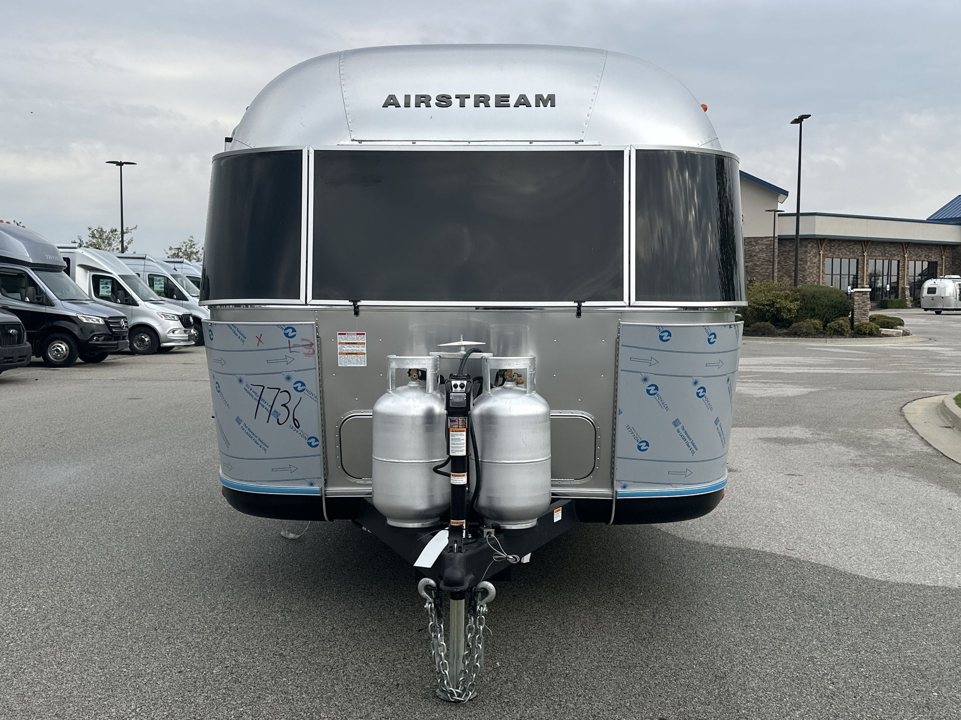 2026 Airstream 33FBQ Base