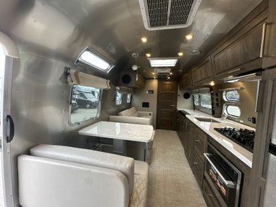 2026 Airstream 33FBQ Base