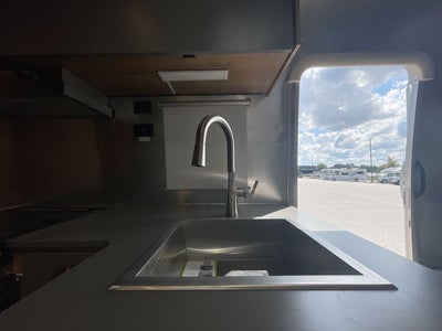 2026 Airstream 25FBQ Base