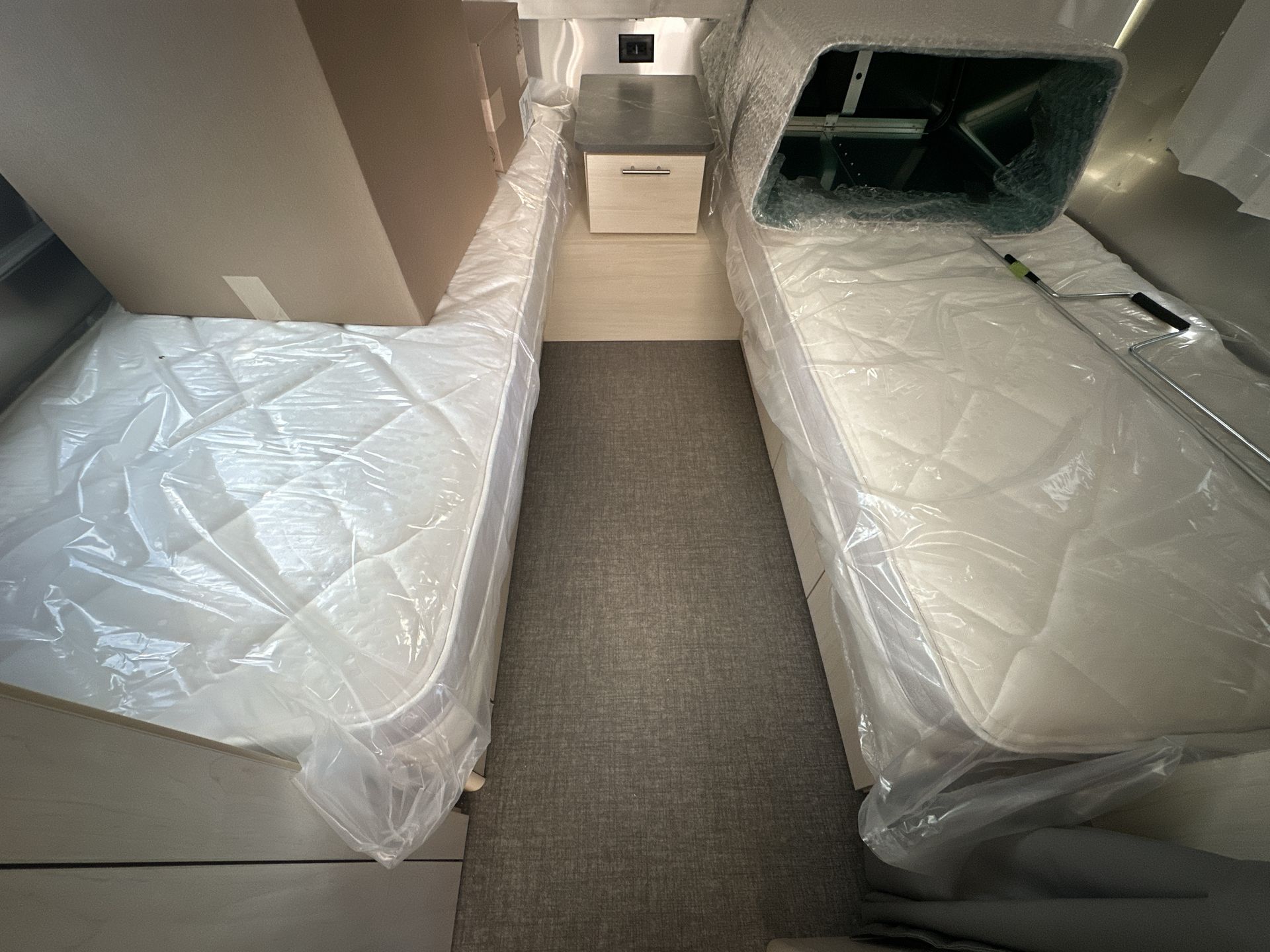 2026 Airstream 23FBT Base