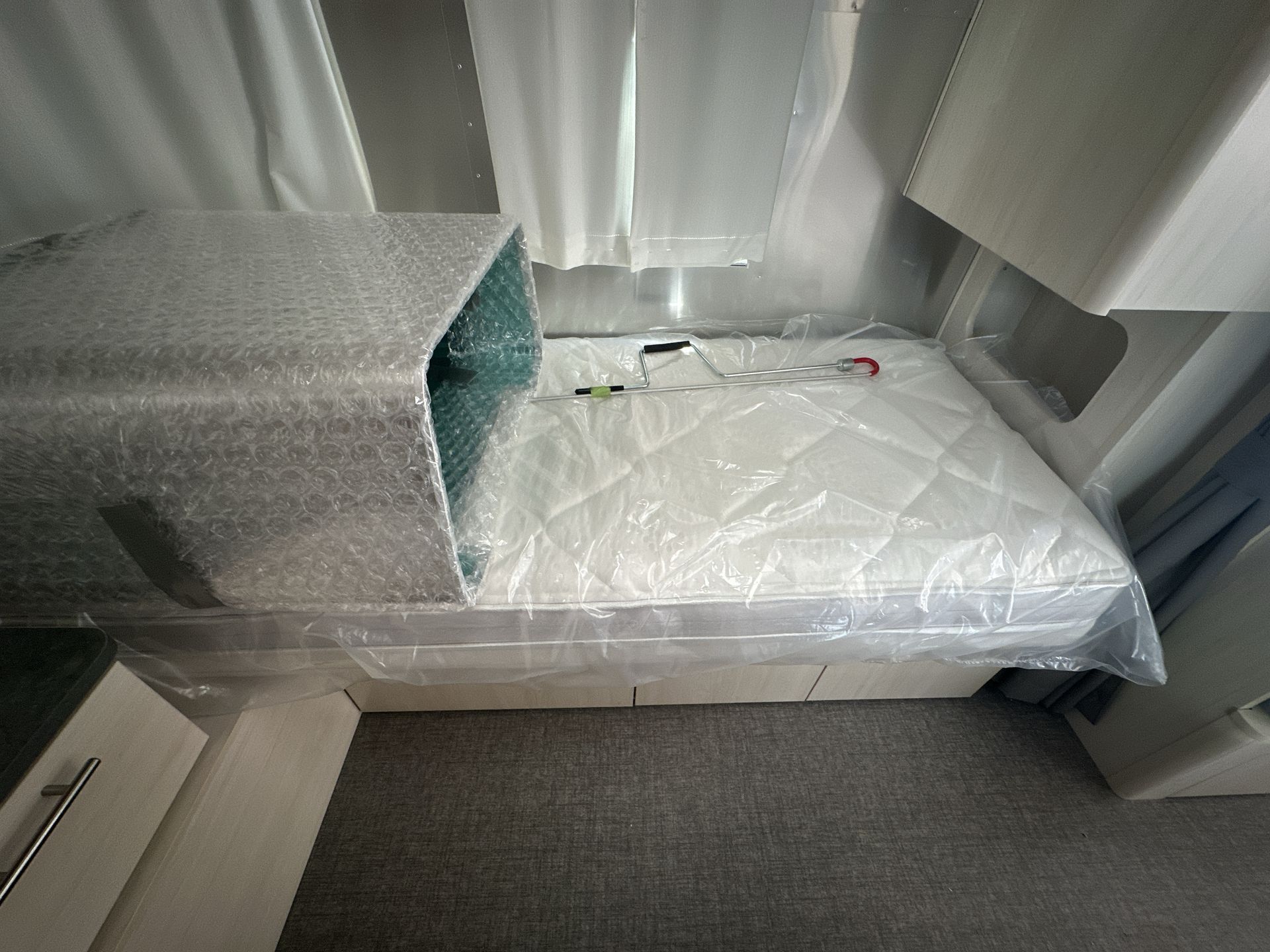 2026 Airstream 23FBT Base