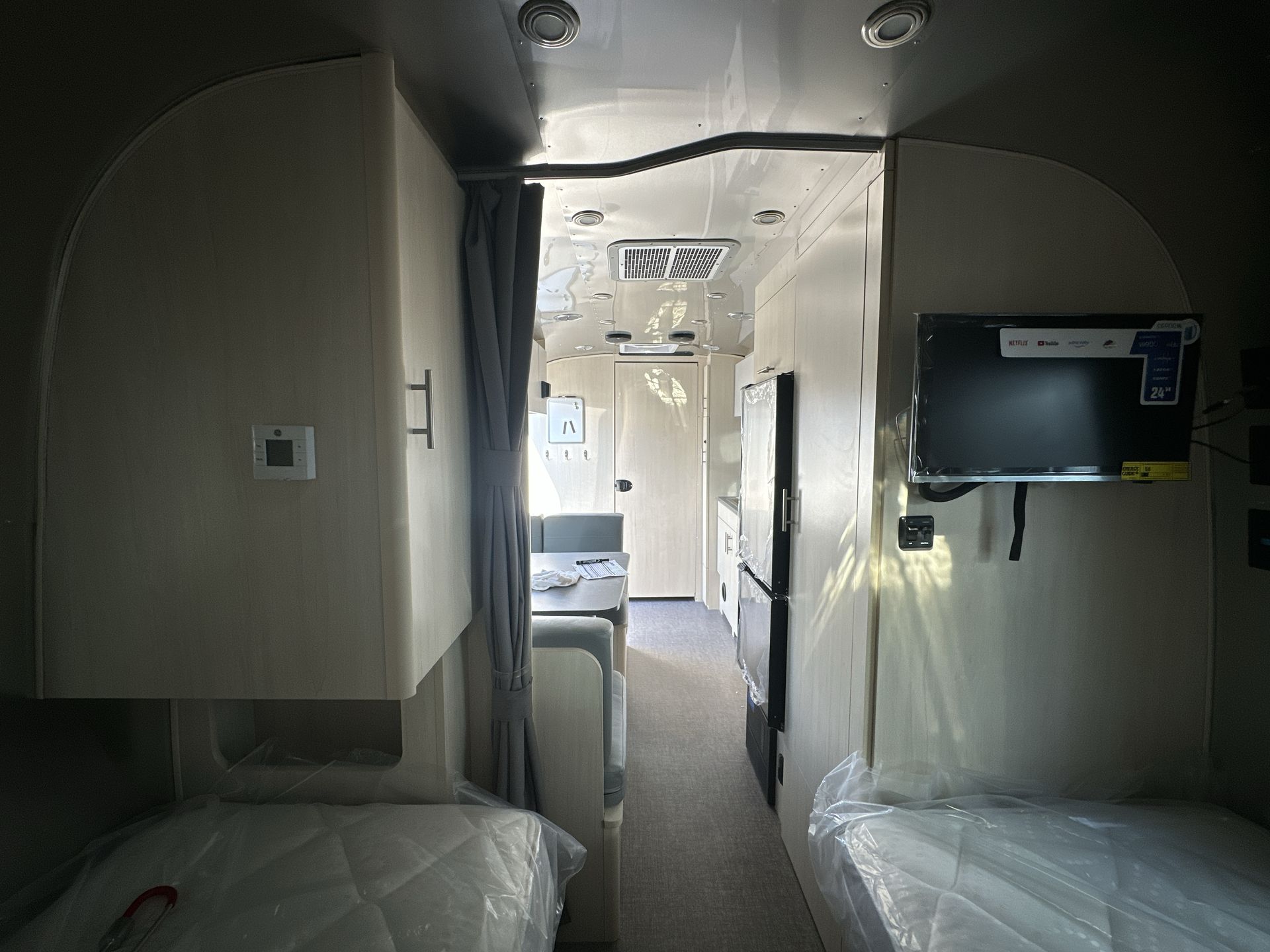 2026 Airstream 23FBT Base