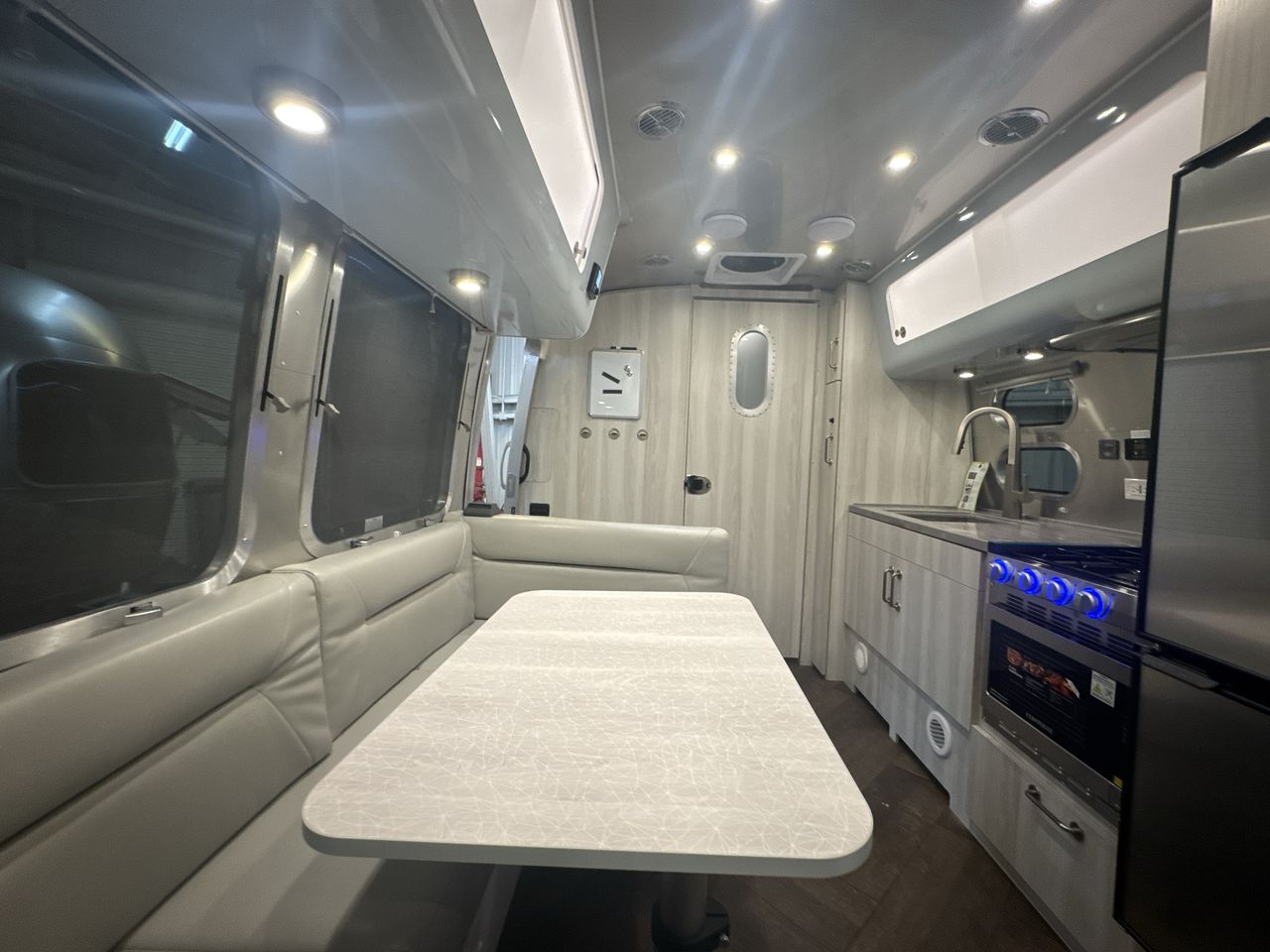 2026 Airstream 23FBT Base