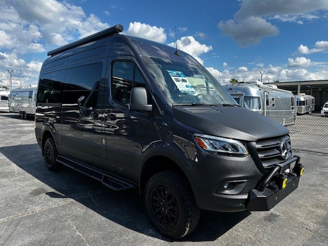 2025 Airstream 19X Base