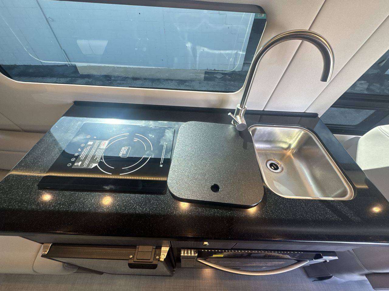 2026 Airstream 24GL Base