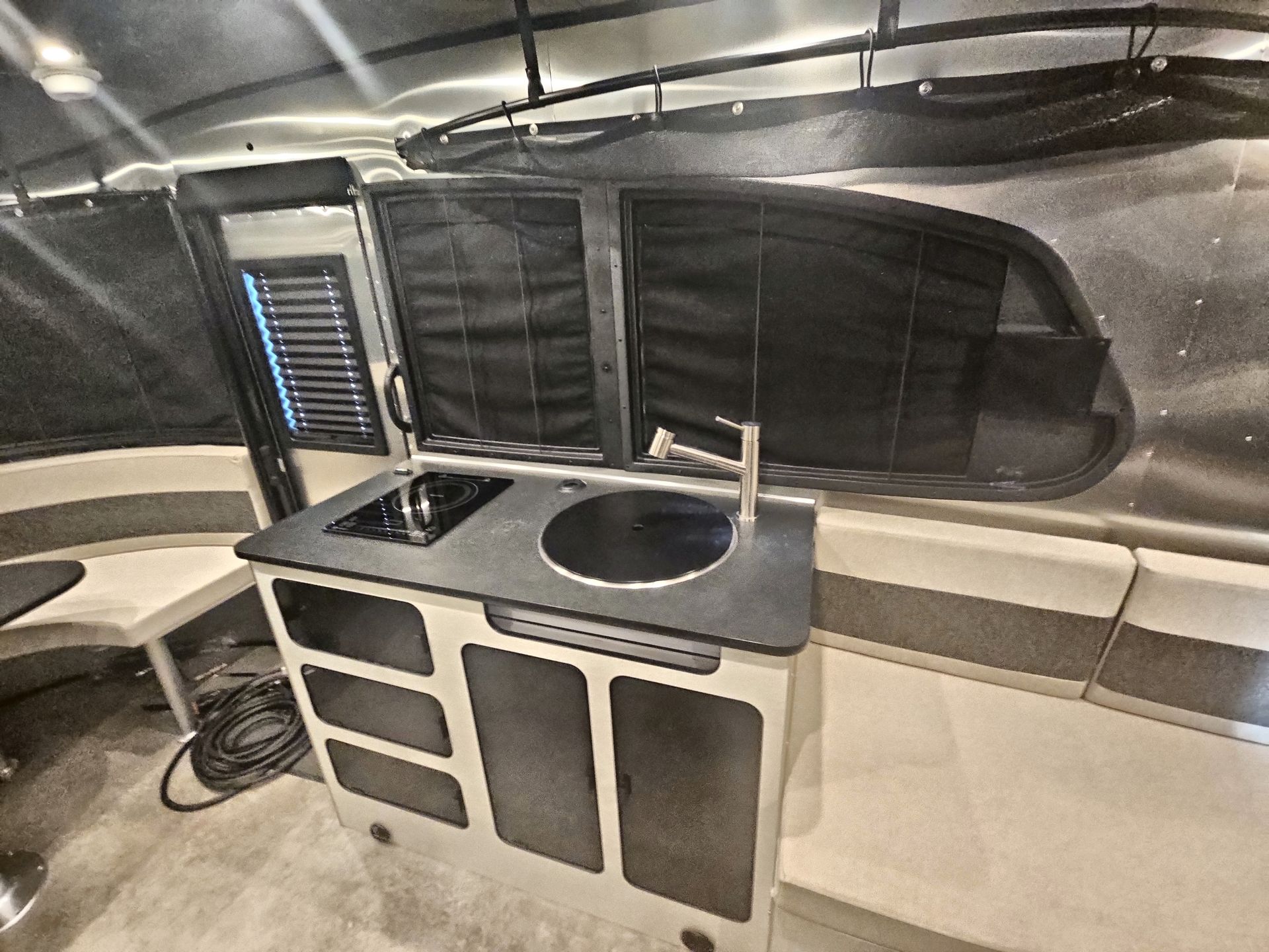 2025 Airstream 20Xe Base