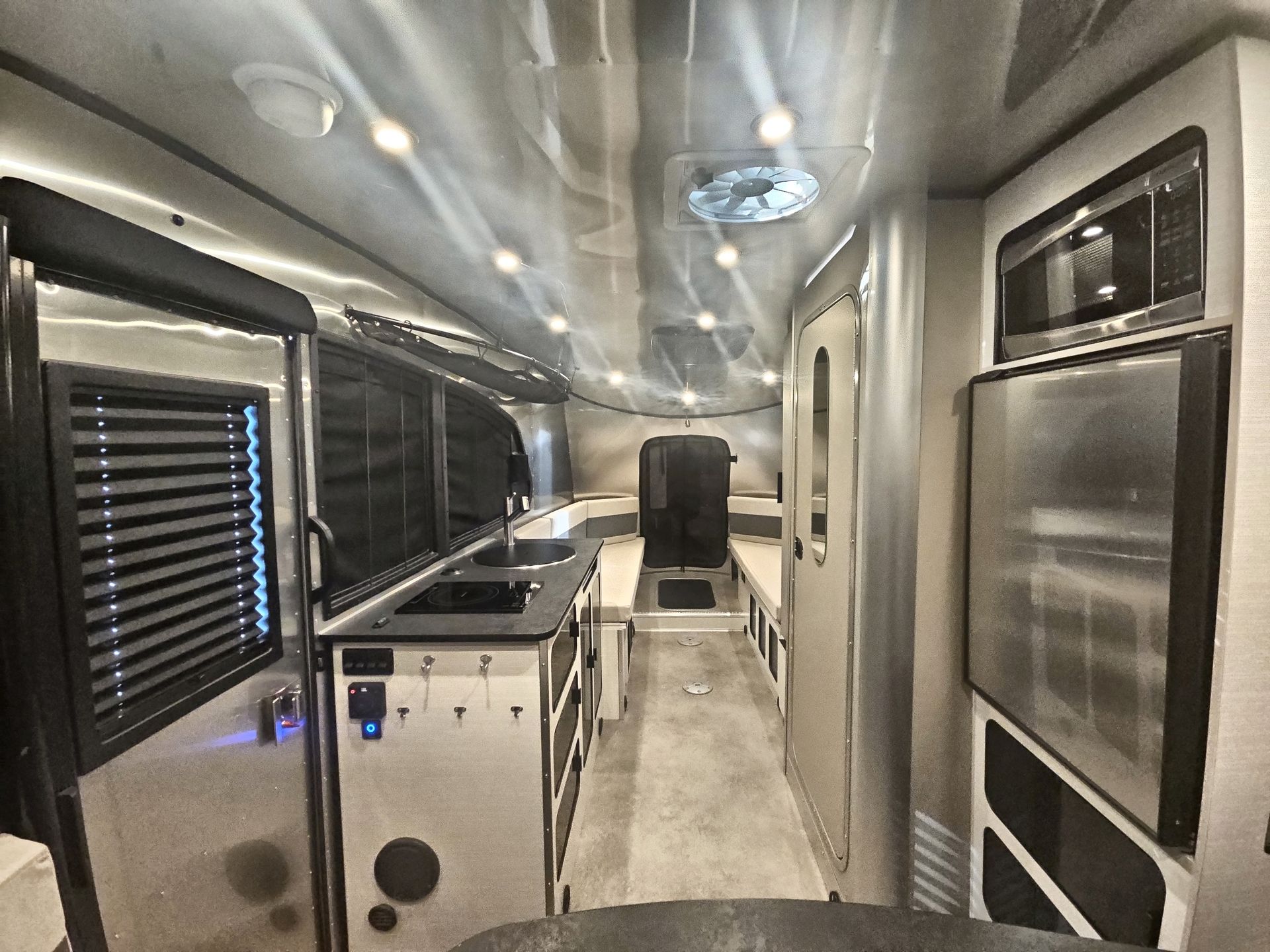 2025 Airstream 20Xe Base