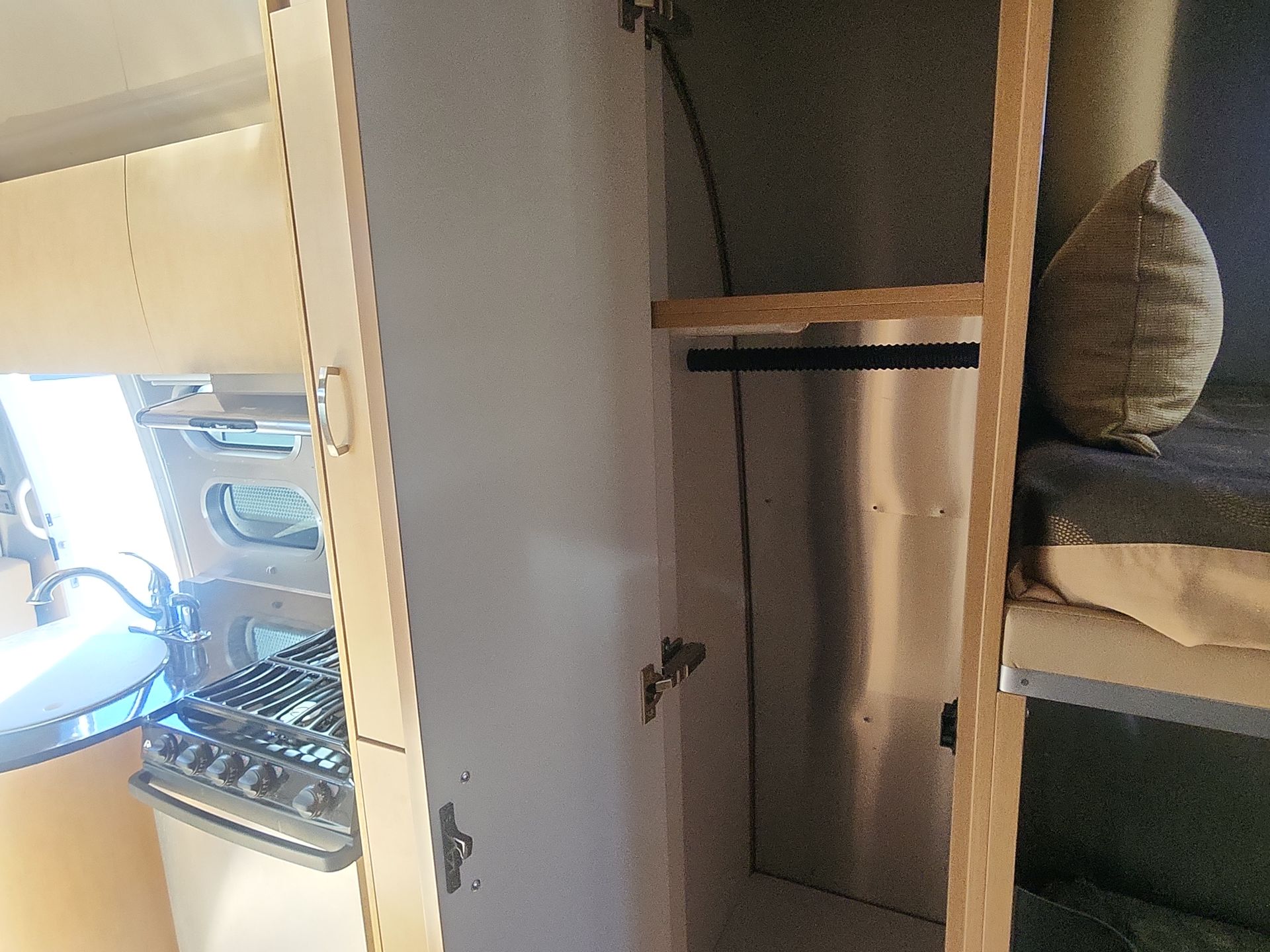 2015 Airstream 23D Base