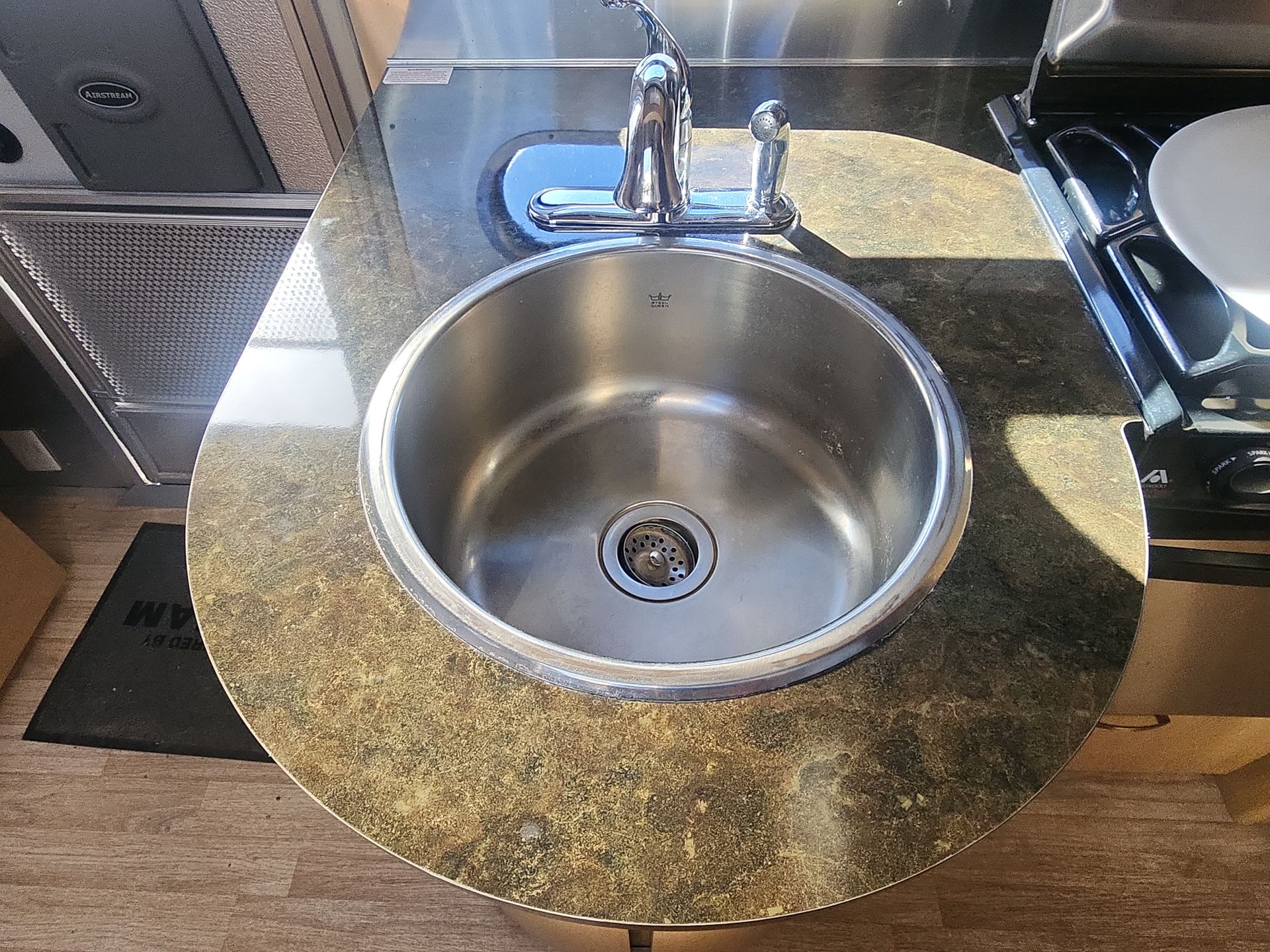 2015 Airstream 23D Base