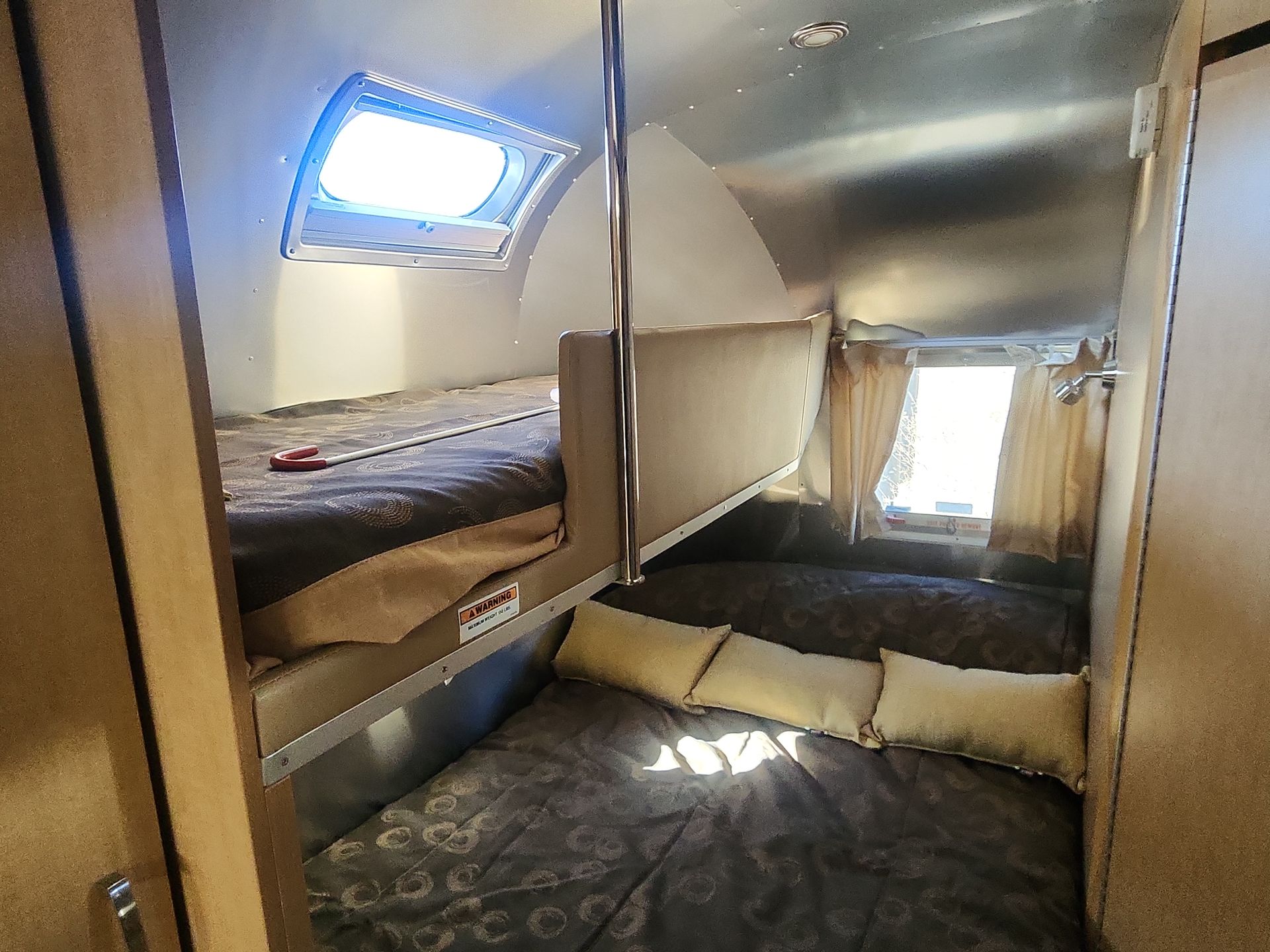 2015 Airstream 23D Base