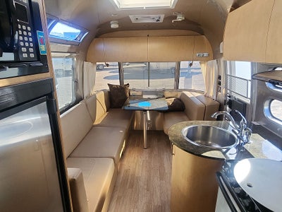 2015 Airstream 23D Base