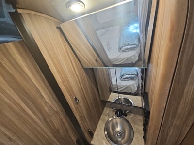 2018 Airstream 19CB Base