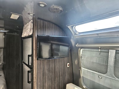 2016 Airstream 23CB (Corner Bed) Base