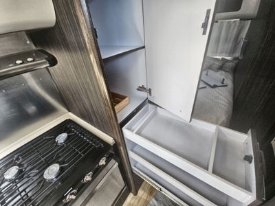 2016 Airstream 23CB (Corner Bed) Base