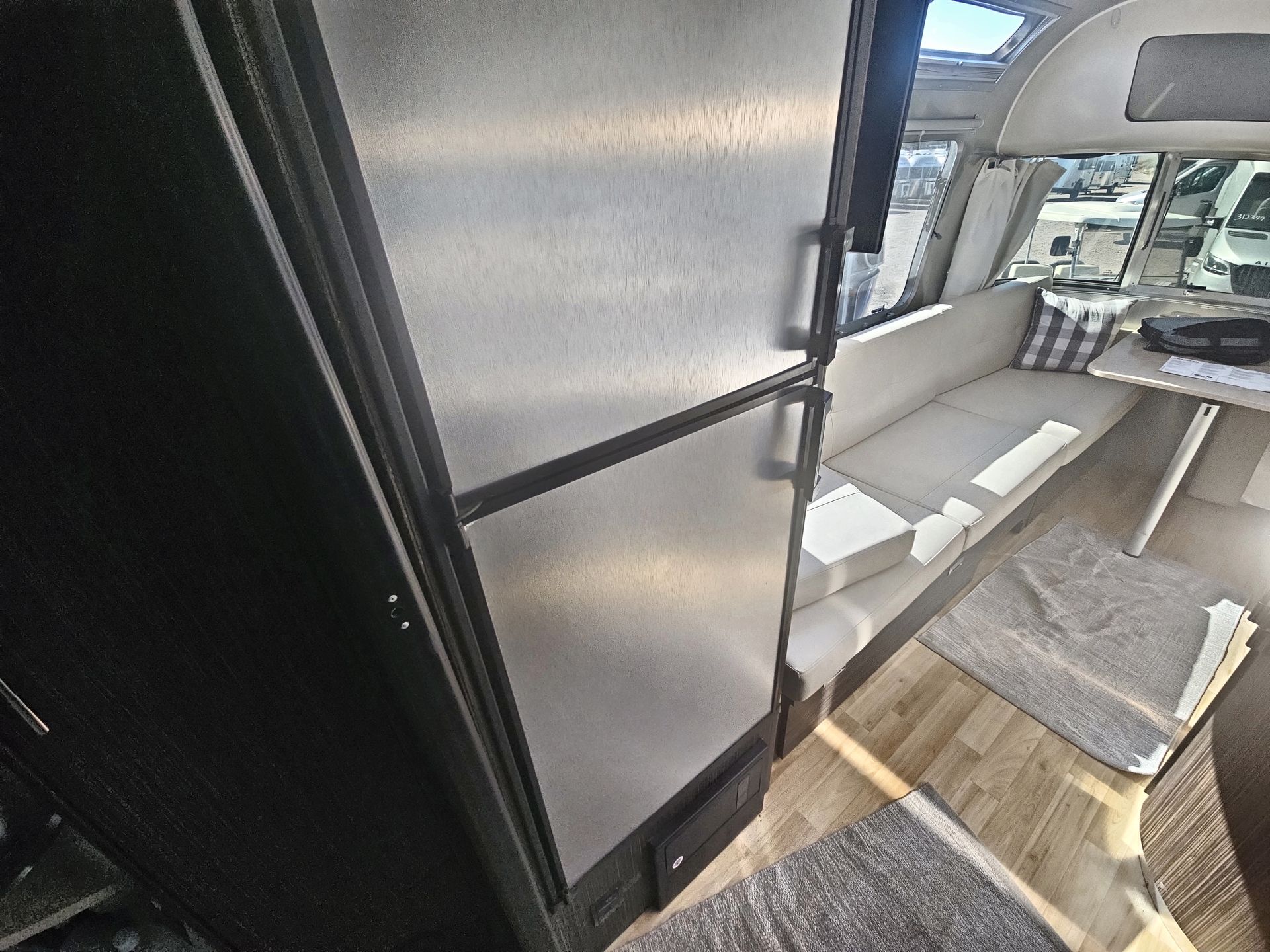 2016 Airstream 23CB (Corner Bed) Base