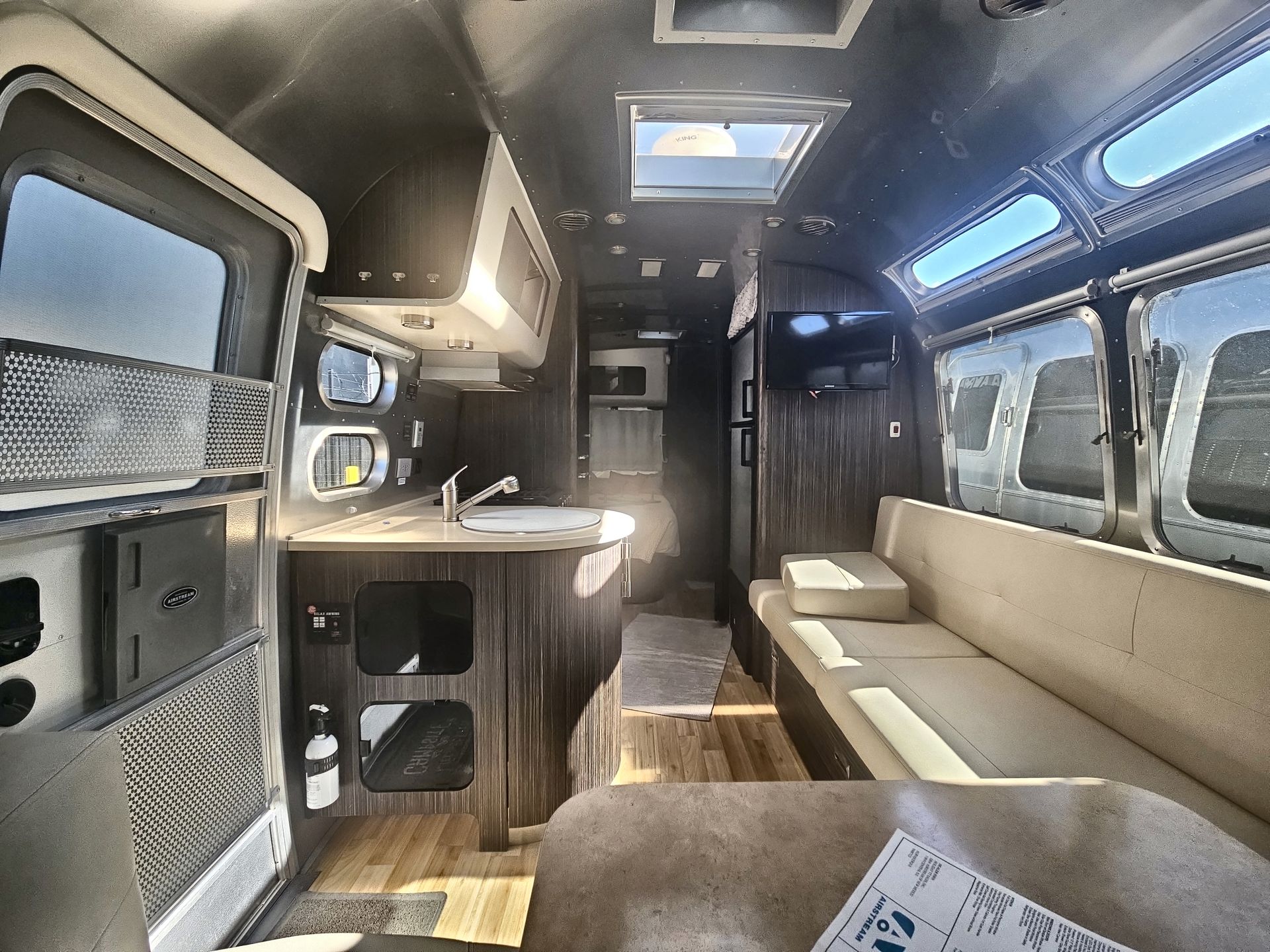 2016 Airstream 23CB (Corner Bed) Base