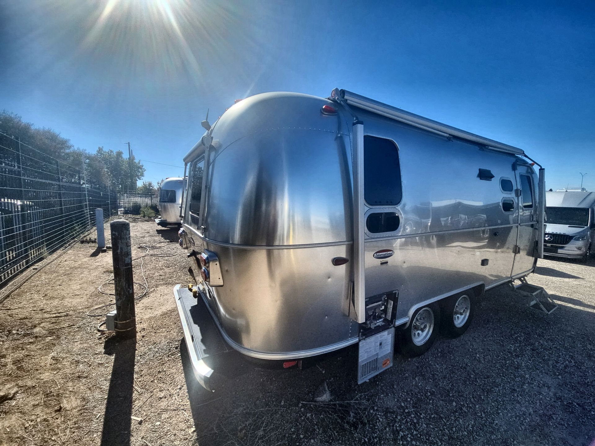 2016 Airstream 23CB (Corner Bed) Base