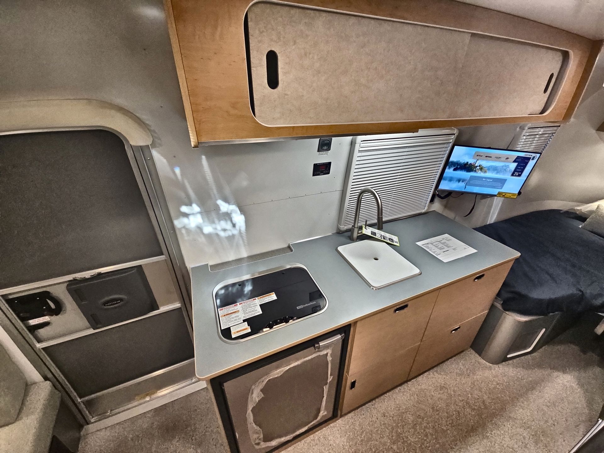 2026 Airstream 22RB Base