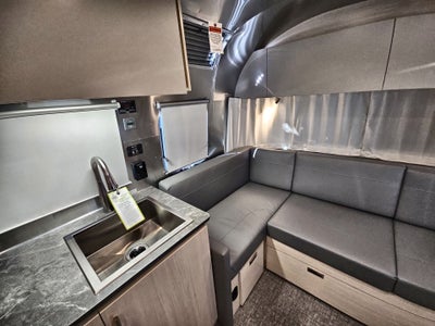 2026 Airstream 28RBQ Base