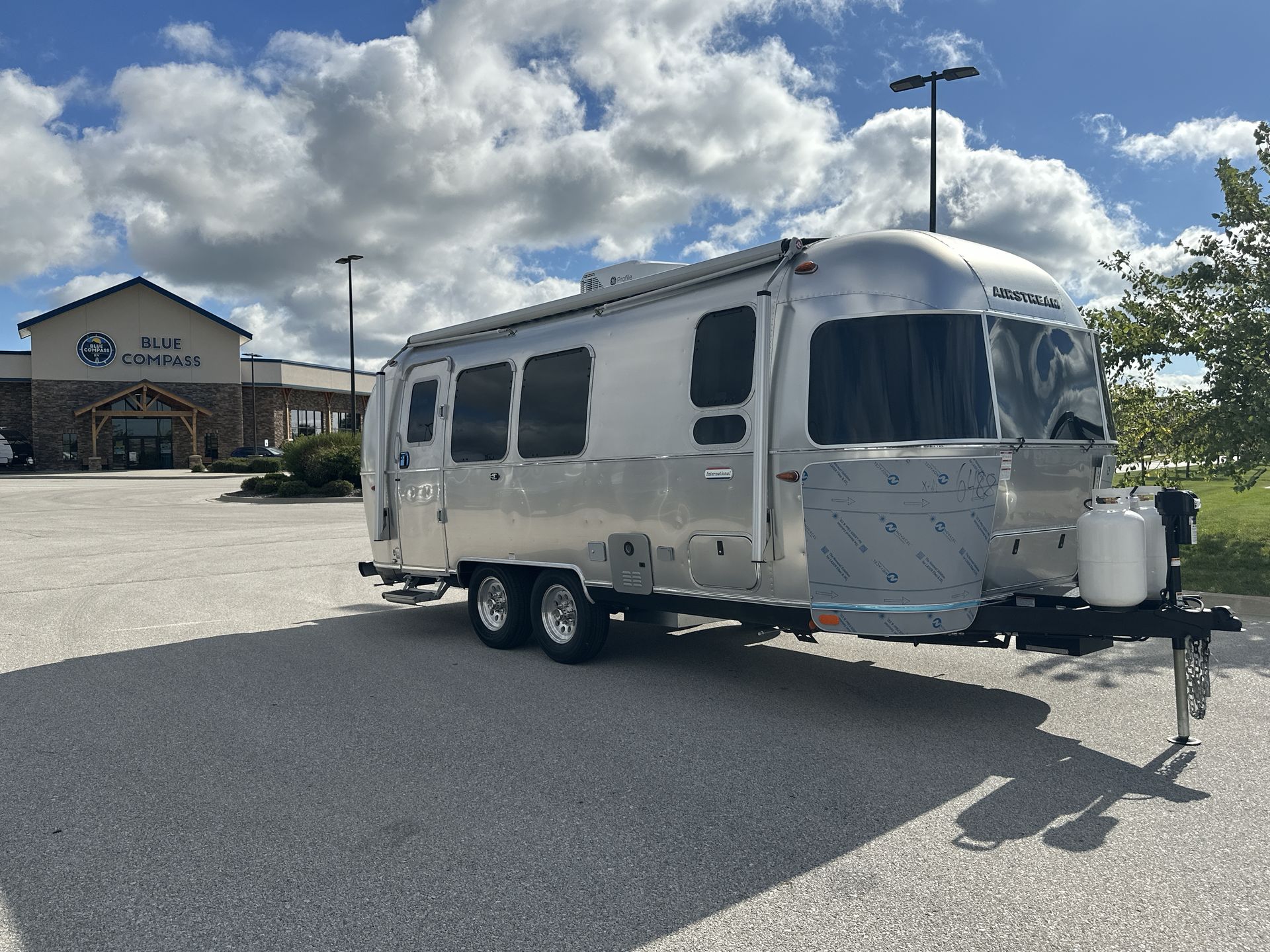 2025 Airstream 23FBT Base
