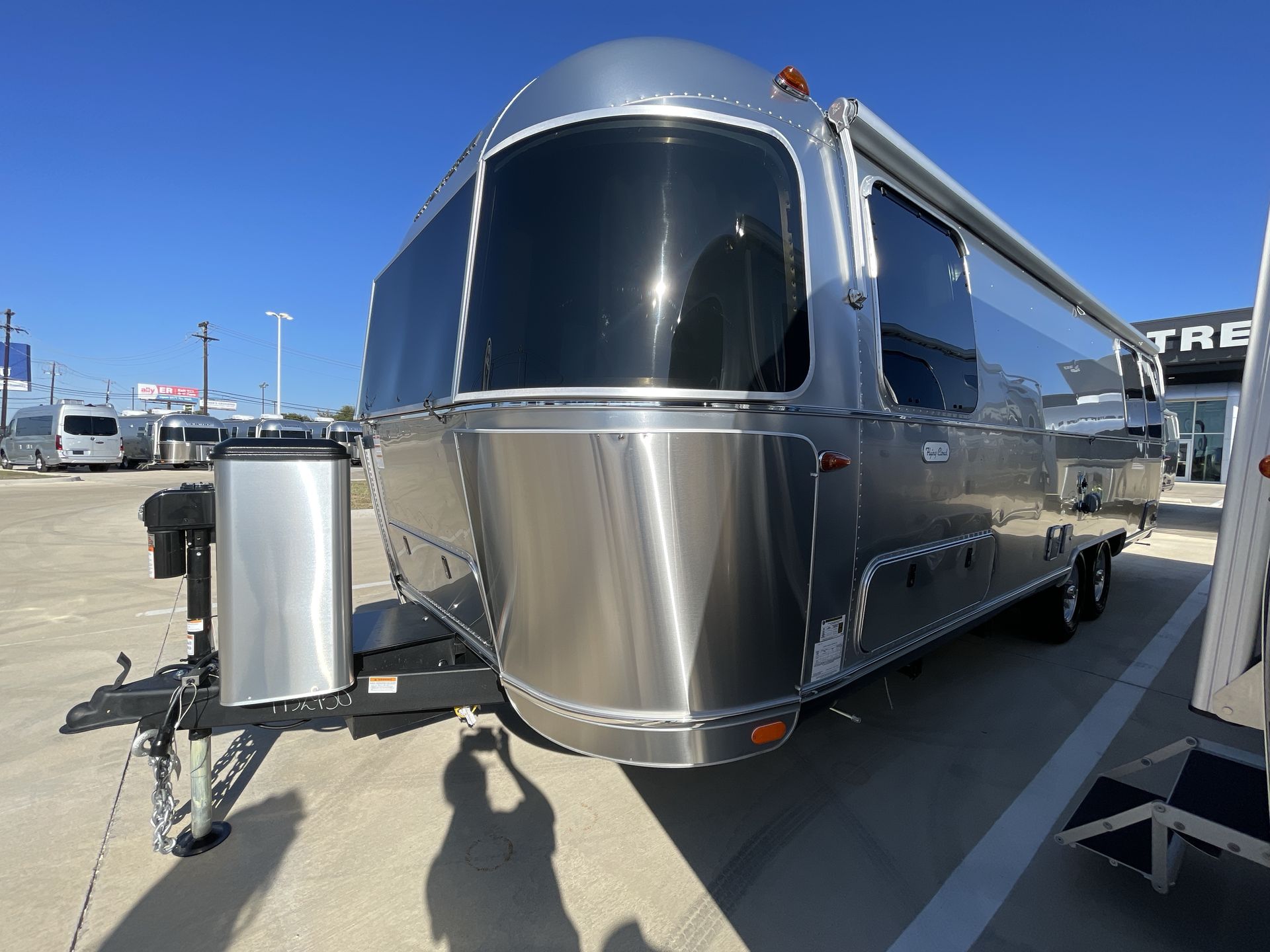 2026 Airstream 27FBT Base