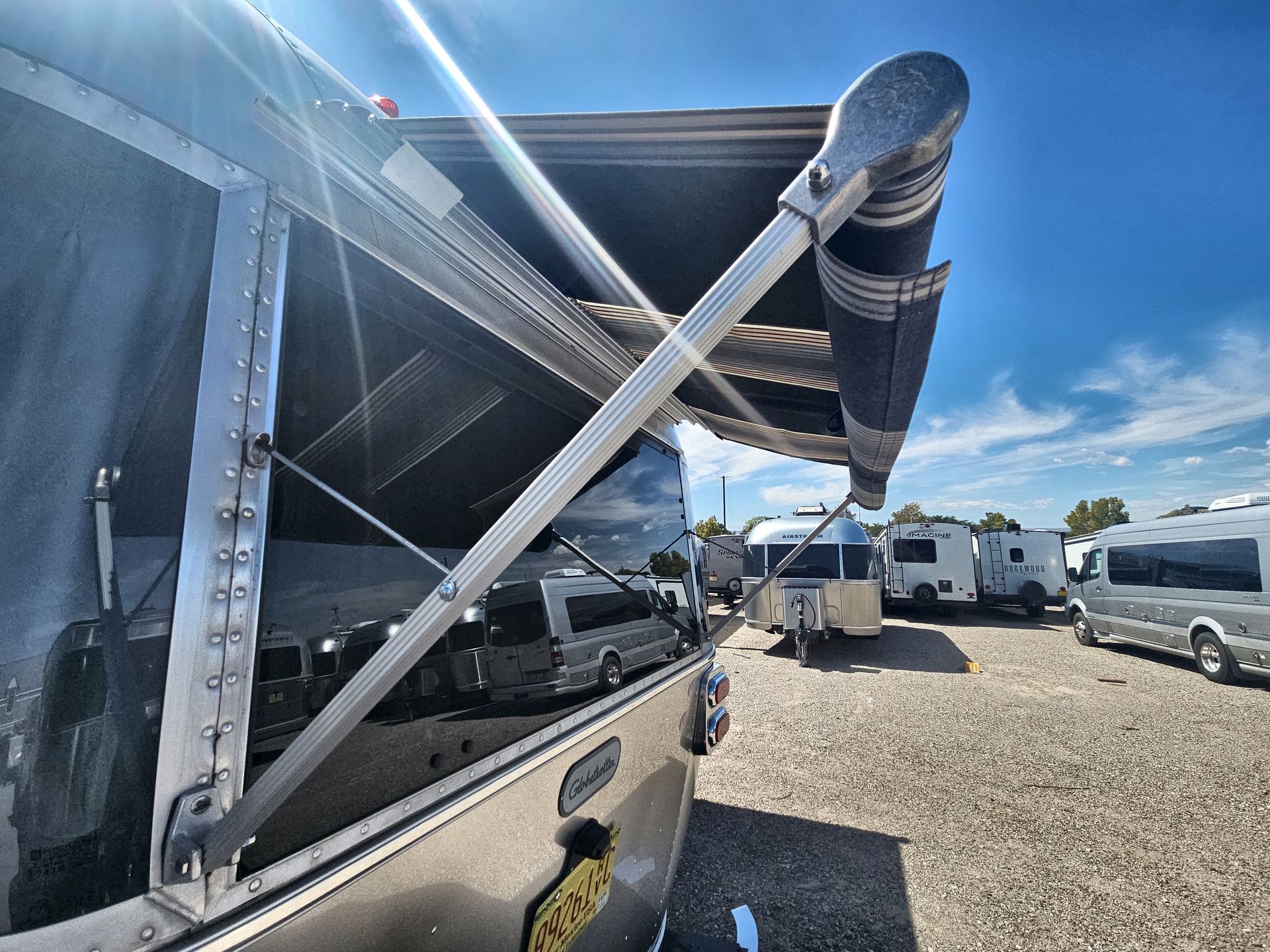 2024 Airstream 25FBT Base