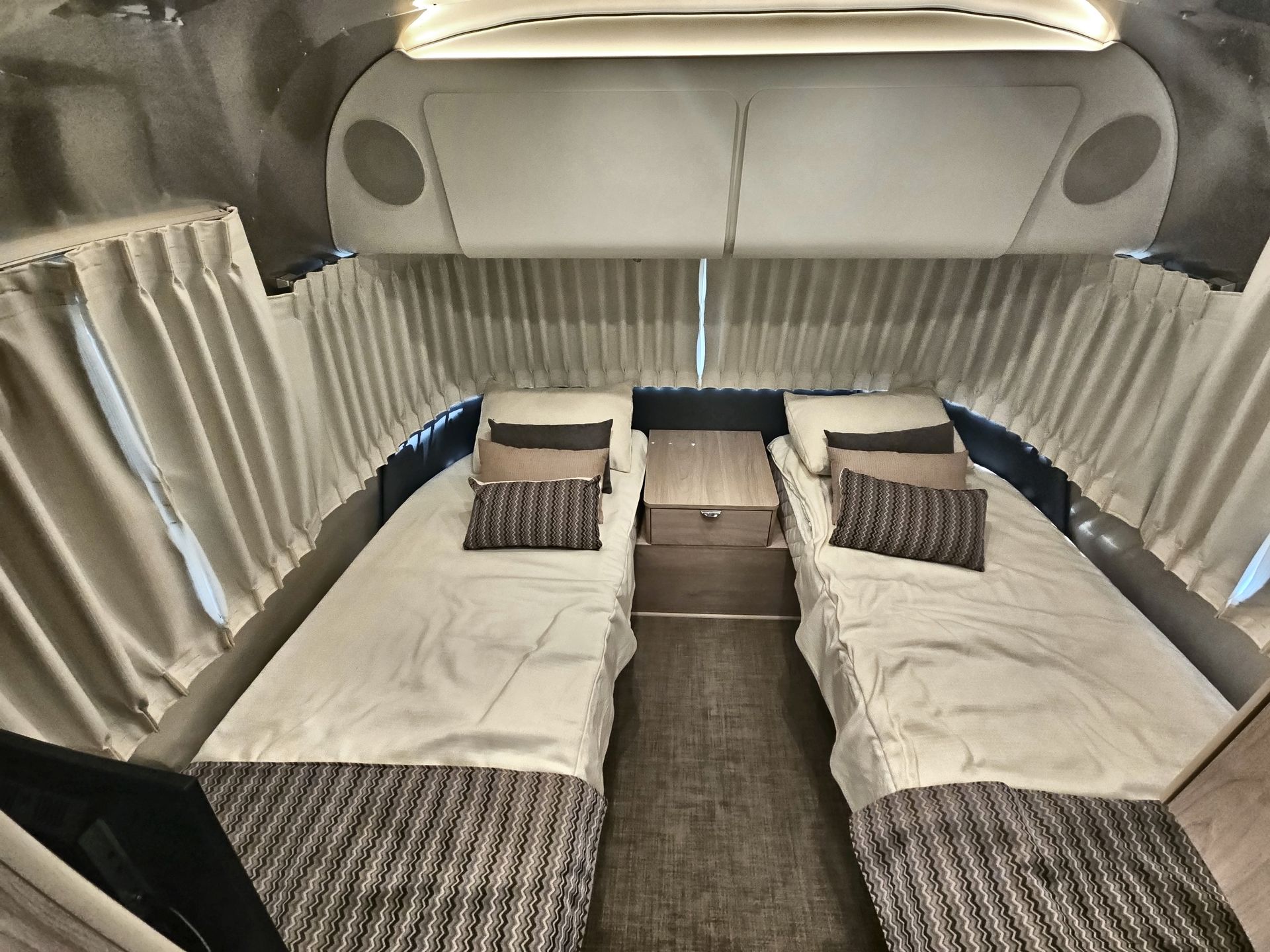 2024 Airstream 25FBT Base