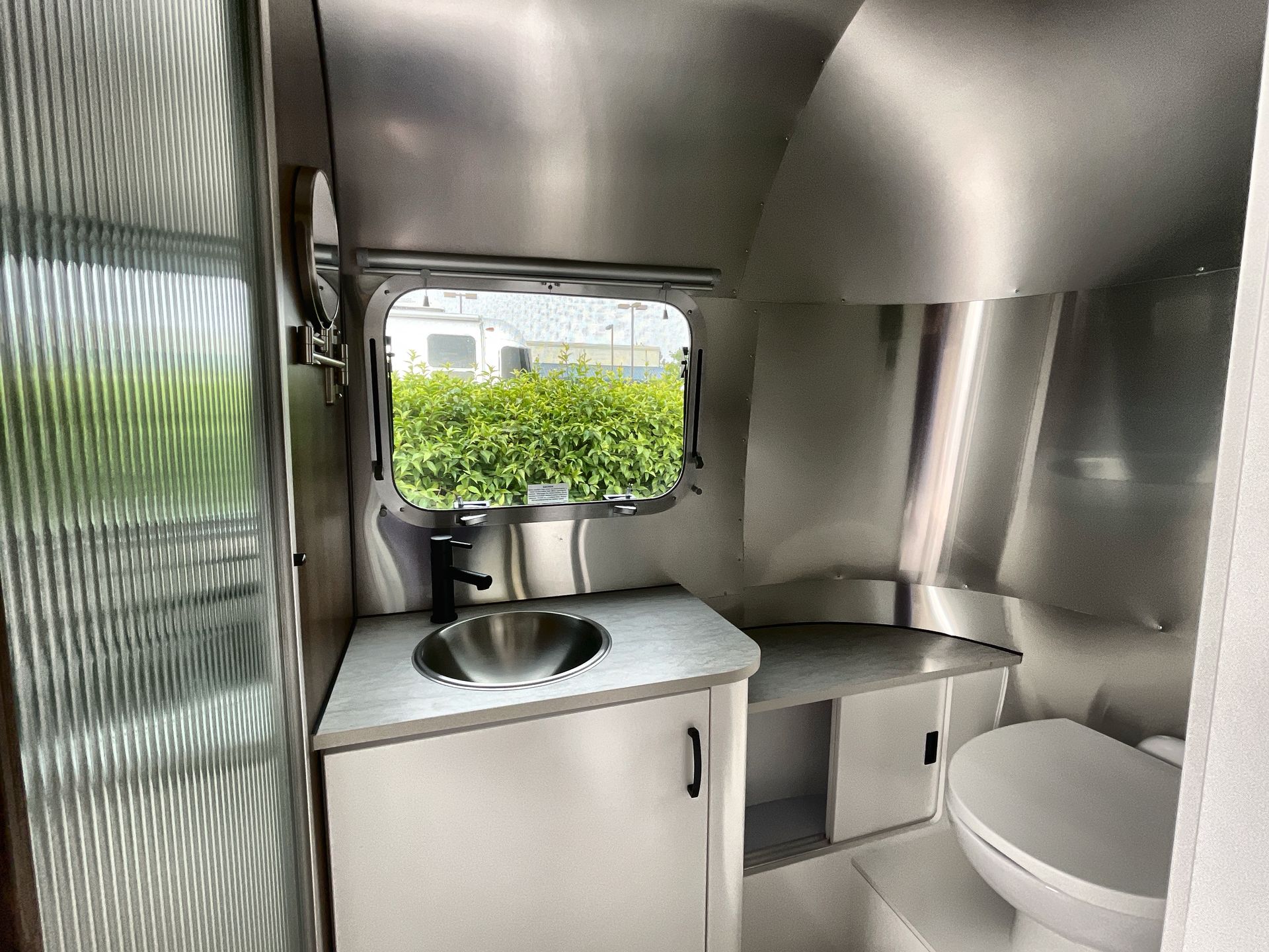 2024 Airstream 22FB Base