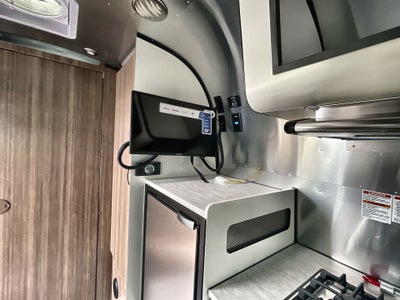 2024 Airstream 22FB Base