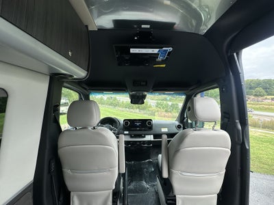 2025 Airstream 24 GL Base