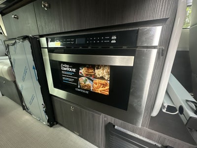 2025 Airstream 24 GL Base