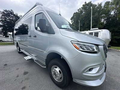 2025 Airstream 24 GL Base