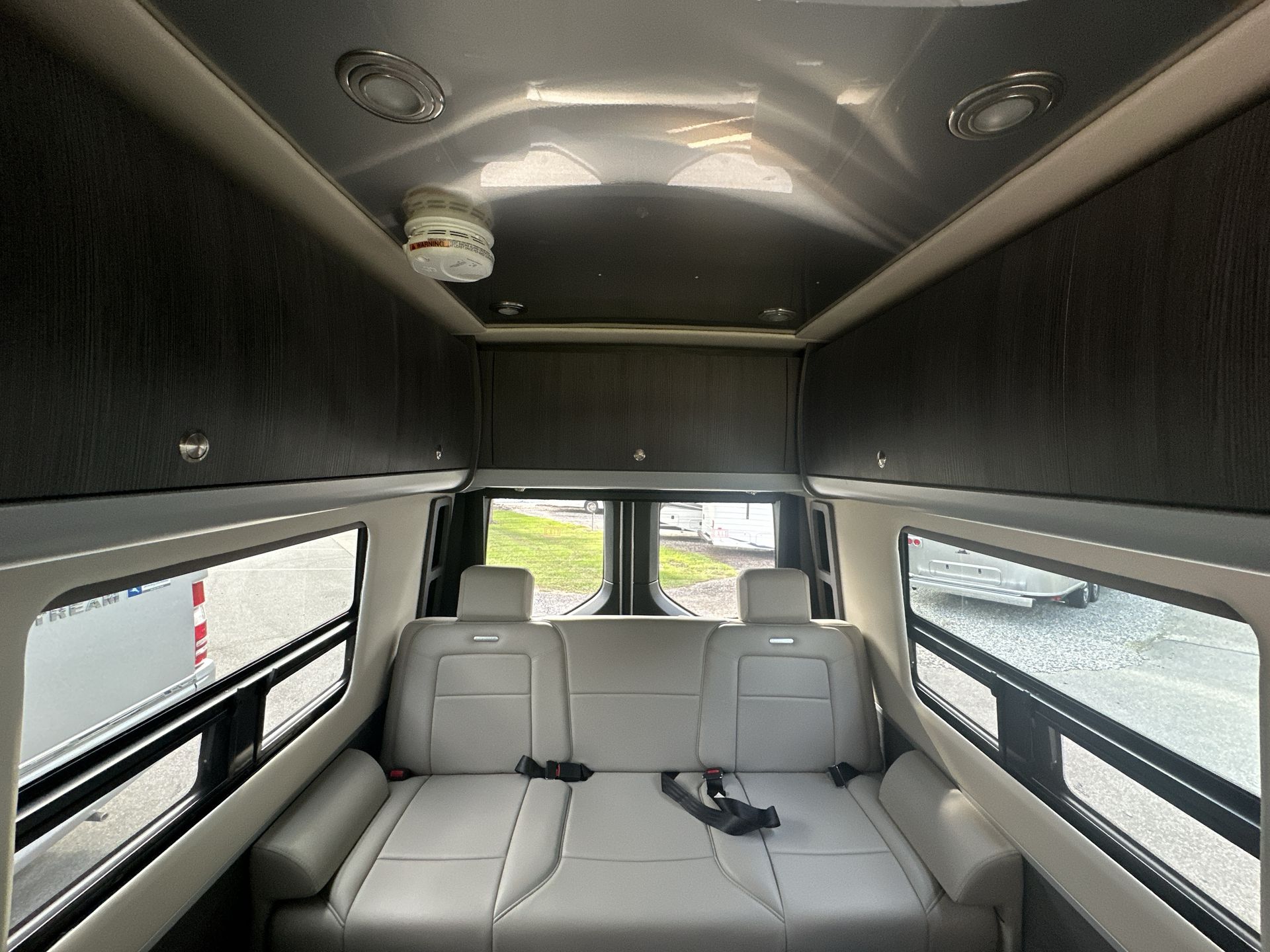 2025 Airstream 24 GL Base