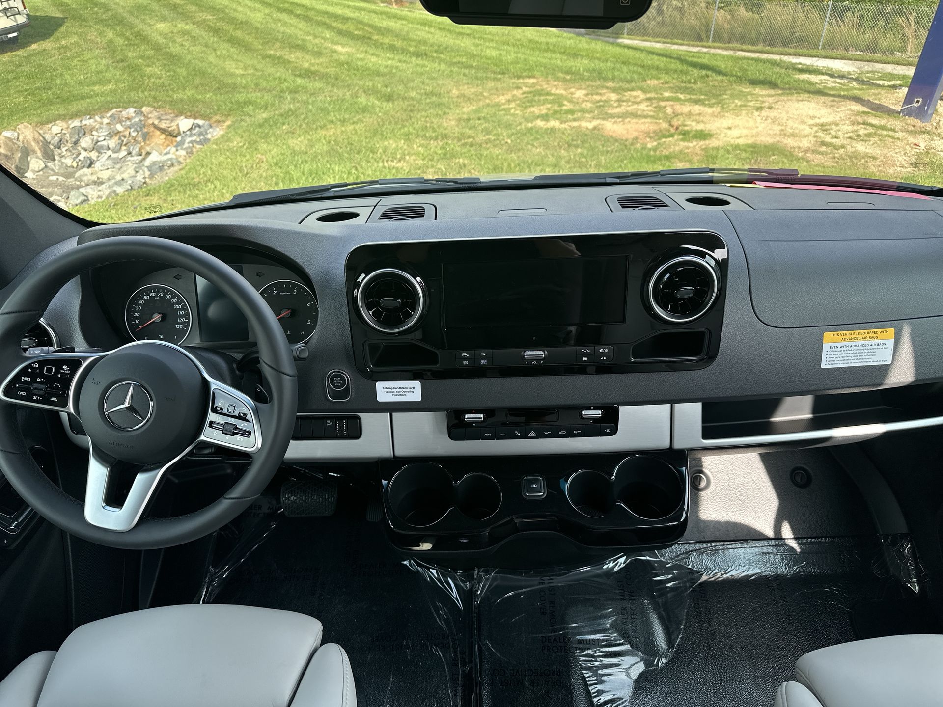 2025 Airstream 24 GL Base